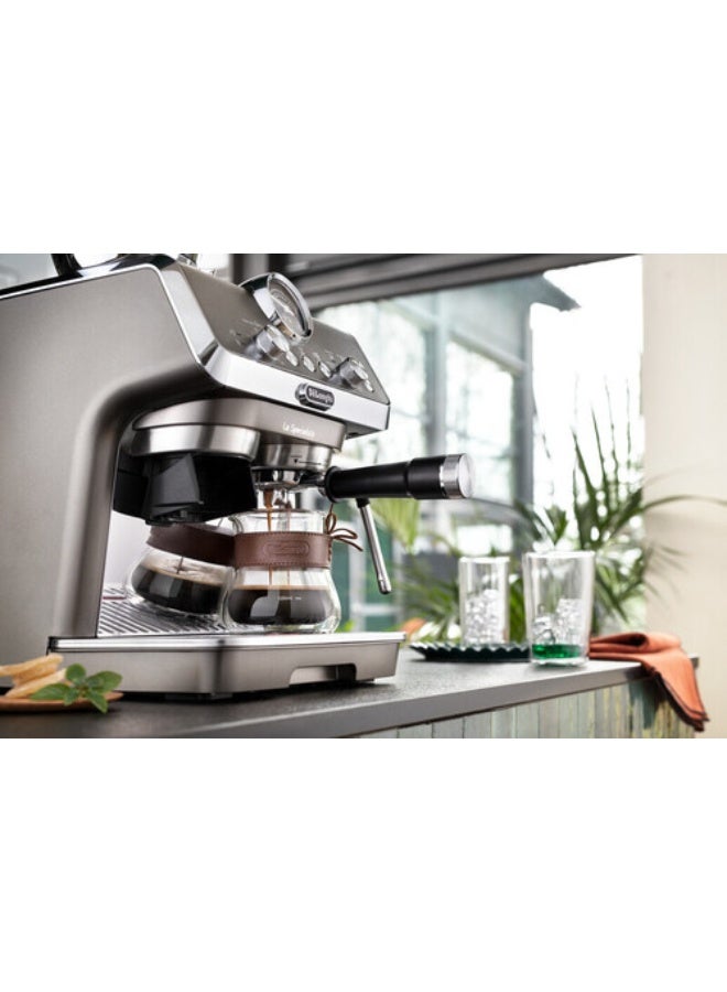 De'Longhi Double Wall Glass Carafe 400ml – Borosilicate Hand-Blown Glass, Keeps Drinks Hot, Bamboo Lid with Silicone Gasket, Comfortable Grip, Dedicated Spout, Microwave Safe, 1-Year Warranty (DLSC077) - Image 4